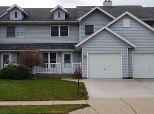 447 S 3rd St, La Crescent, MN 55947