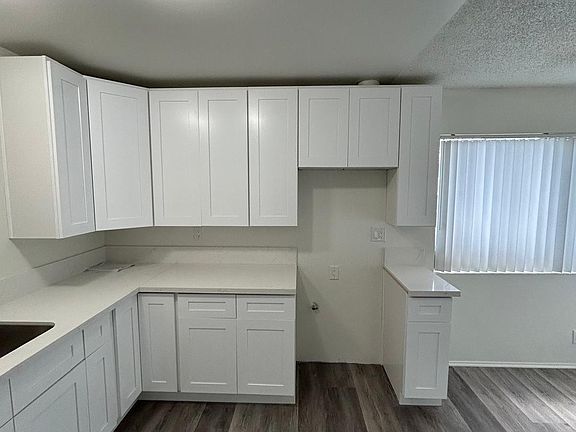 4th image of 11518 Obert Ave #1
