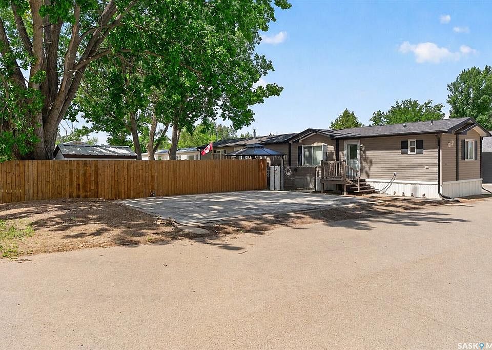 1st image of UNIT E11-1455 9th AVENUE NE