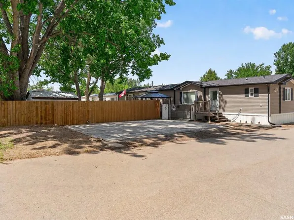 UNIT E11-1455 9th AVENUE NE, Moose Jaw, SK S6J 1C6