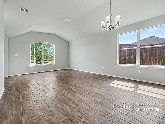 5th image of 901 Plumeria Dr
