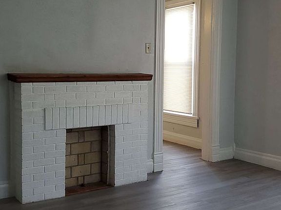 3rd image of 169 Hill St
