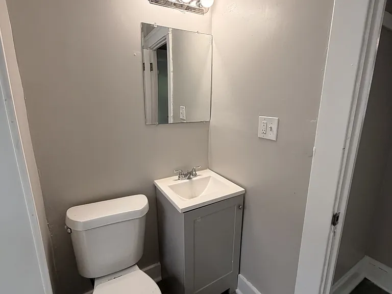15619 School Ave — Photo 10