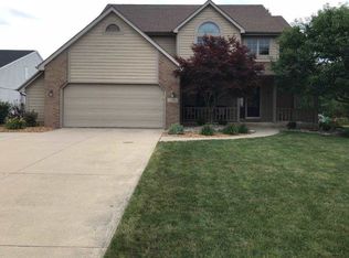11016 Oakbriar Ct, Fort Wayne, IN 46845