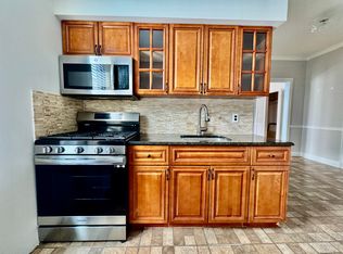 1053 115th St APT 3B, College Point, NY 11356