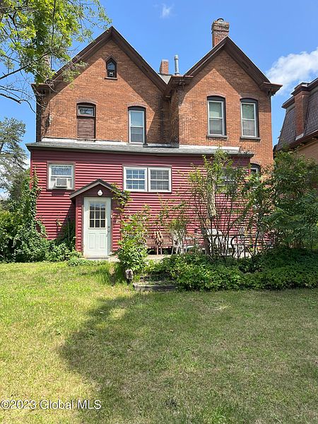 3rd image of 76 Walton Street