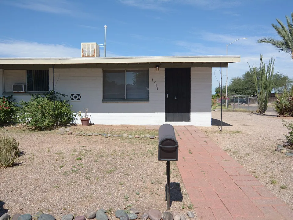 1518 S Tucson Blvd