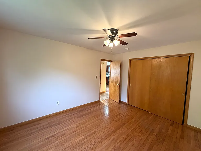 703 E Harding Dr — Photo 16