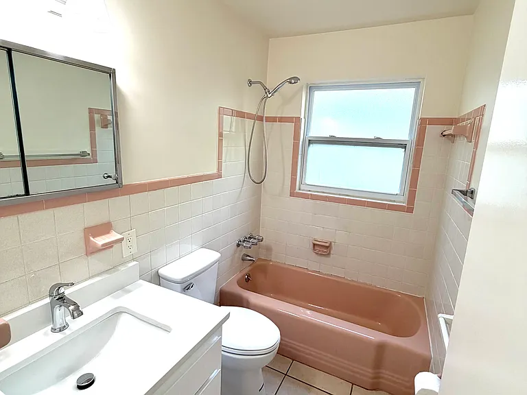 208 Plumosa Dr — Photo 5