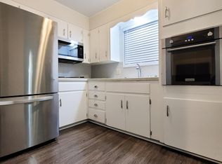 4004 Duck Rd APT C, Grandview, MO 64030