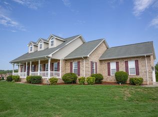 365 Sweetgrass Ln, Jonesborough, TN 37659