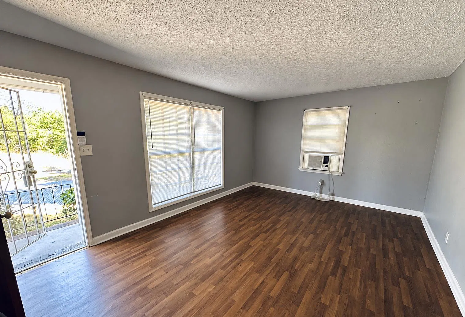 2120 Mutual Avenue — Photo 4