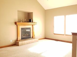 1302 Spring Hill Dr, Junction City, KS 66441