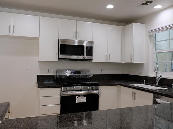 Kitchen with brand new appliances