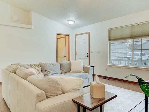 5th image of 5116 Westminster Ln