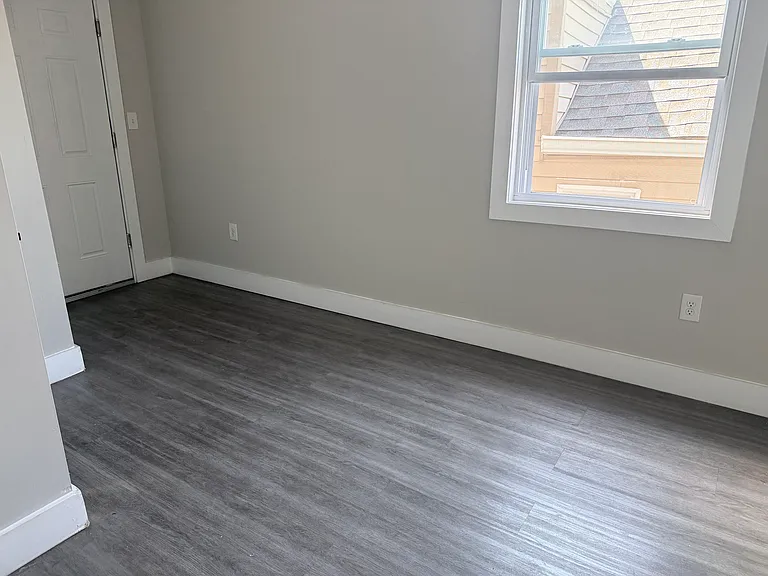 494 S 18th St #3 — Photo 17