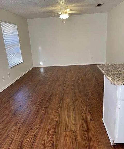 3208 Matthews Dr — Photo 2
