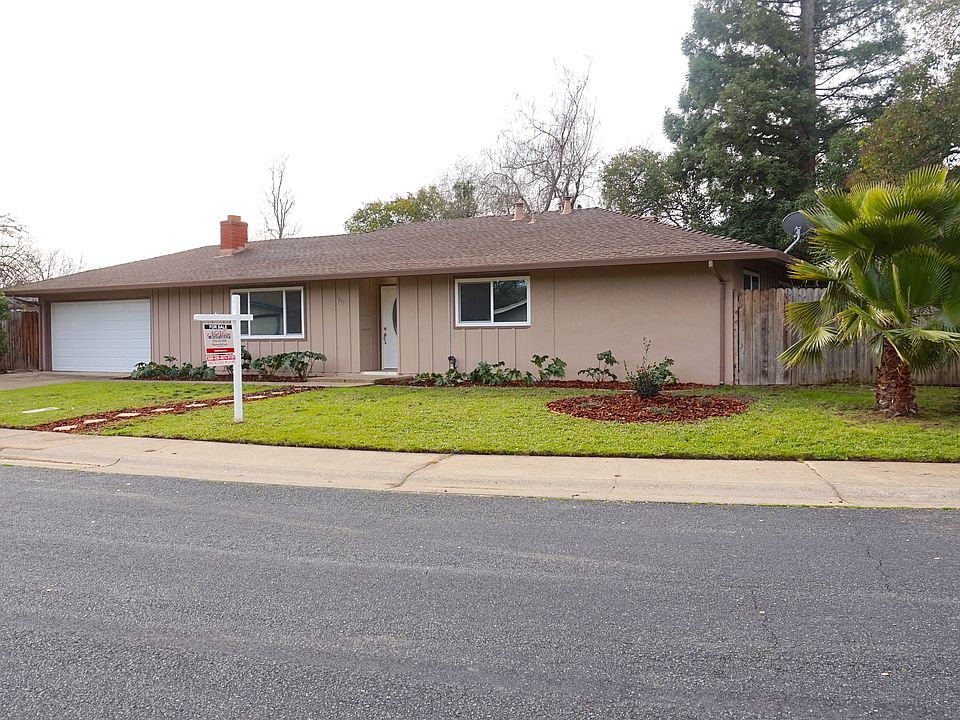1st image of 1611 Oak Tree Dr