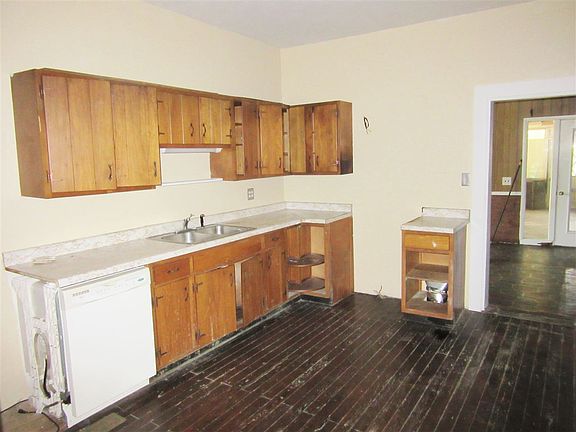 4th image of 1524 Grand Ave
