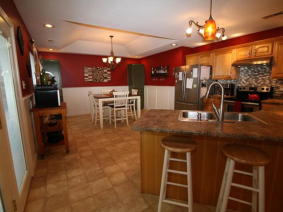 3rd image of 1241 Chesty Puller Cir
