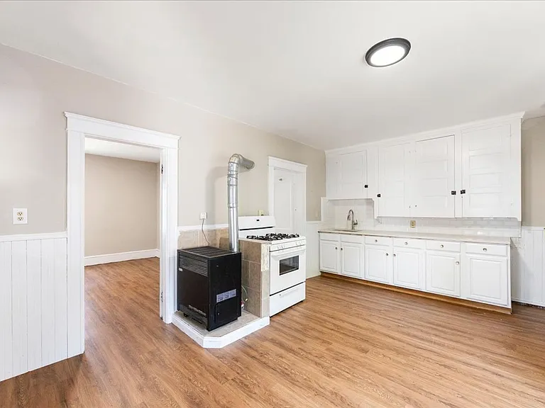 425 Wood Ave #427 — Photo 4