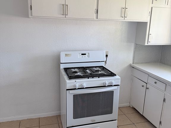3rd image of 1640 NE 46th St