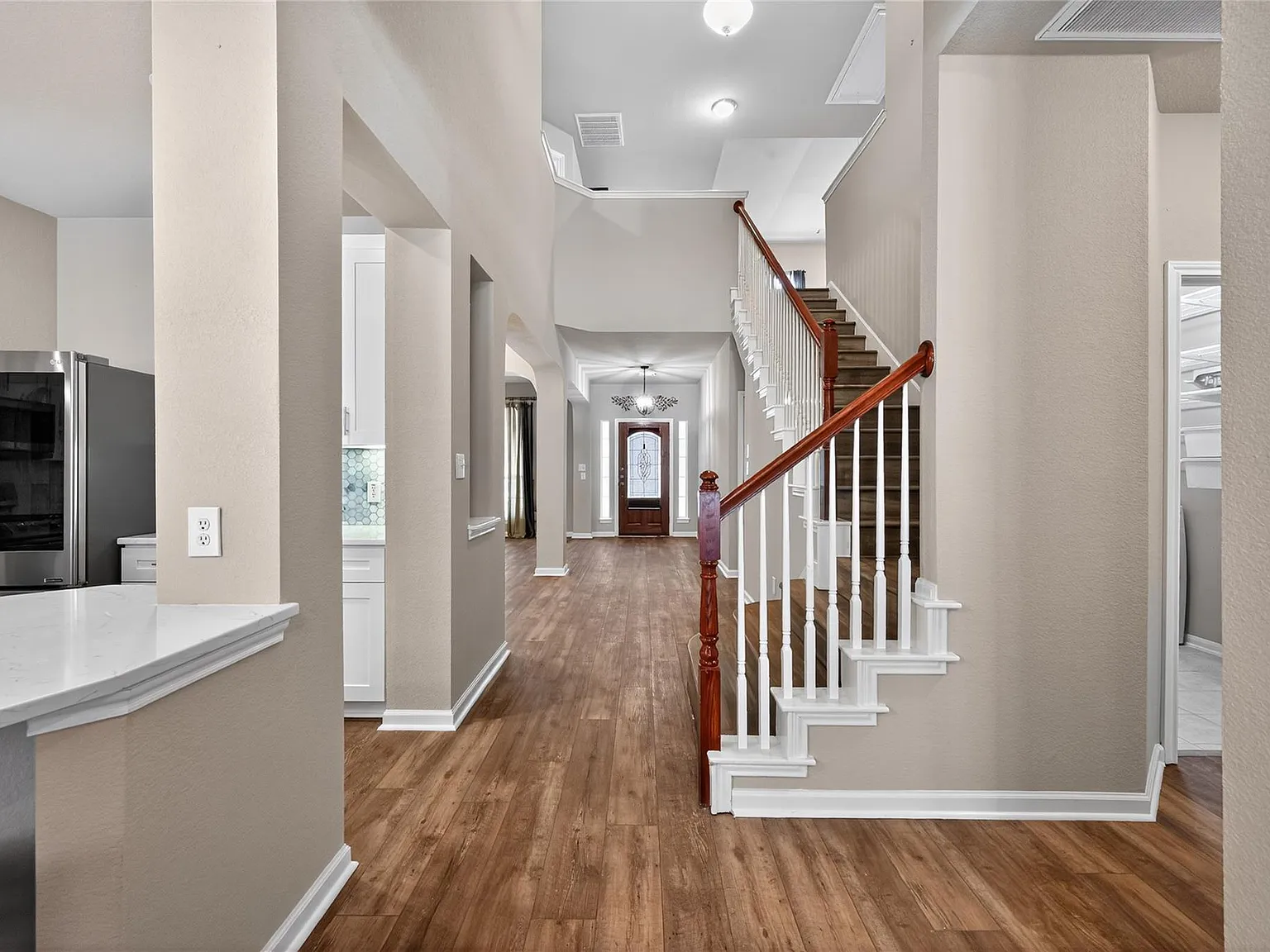 4 bed, 2.5 bath, 2978 sqft, $2,900 — Photo 3