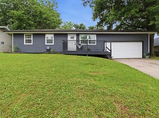 2804 W Whiteside Street, Springfield, MO 65807
