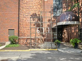 611 N Park Ave APT 205, Indianapolis, IN 46204