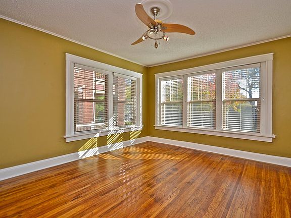 5th image of 3010 Grand Ave
