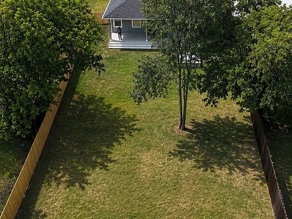 2nd image of 1326 Oneal St
