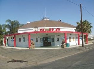 2201 V St, Bakersfield, CA 93301