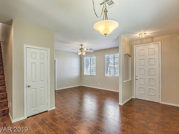 4th image of 4054 Sparrow Rock St