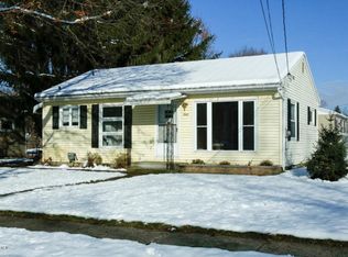 3069 Brookmont Dr, Kalamazoo, MI 49004
