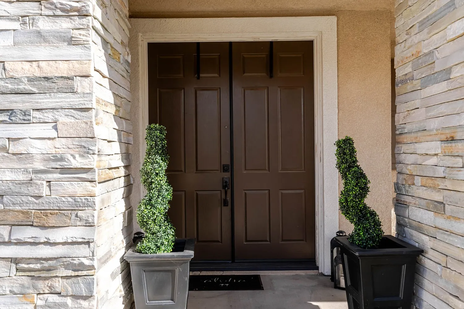 5 bed, 4088 sqft, $5,000 — Photo 2