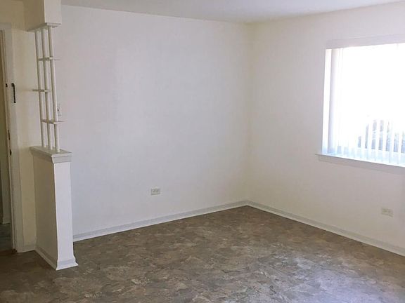 3rd image of 4827 W 31st St