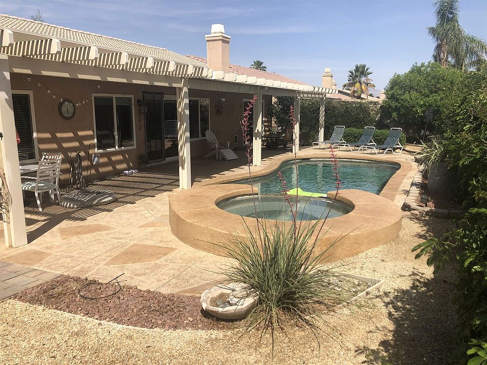 1st image of 81355 Avenida Alamitos