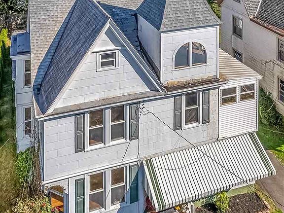 2nd image of 56 Crane St