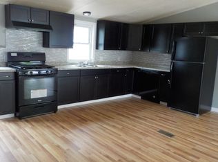 64 Cate St, Morristown, MN 55052