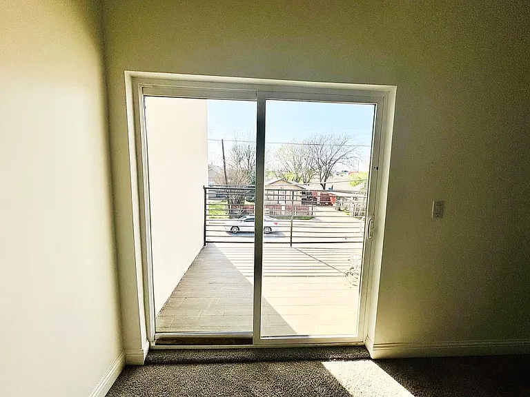 2902 Jim St — Photo 17