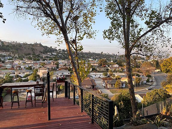 3rd image of 841 Mira Valle St