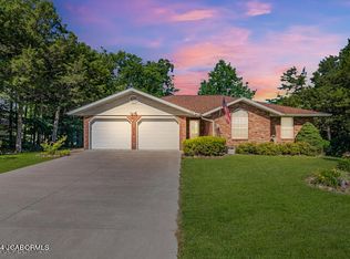 908 Nieman Rd, Holts Summit, MO 65043