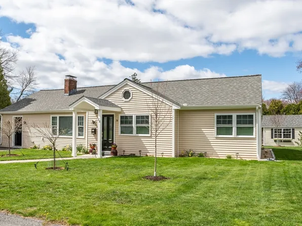 28 Charles St, Natick, MA 01760