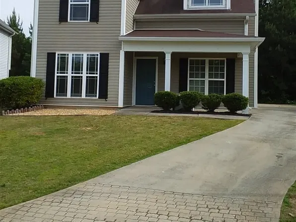 116 Brasch Park Dr, Grantville, GA 30220