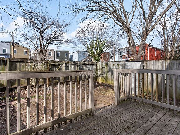 5th image of 612 N 32nd St #1