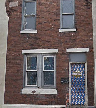 2nd image of 242 E Mayfield St