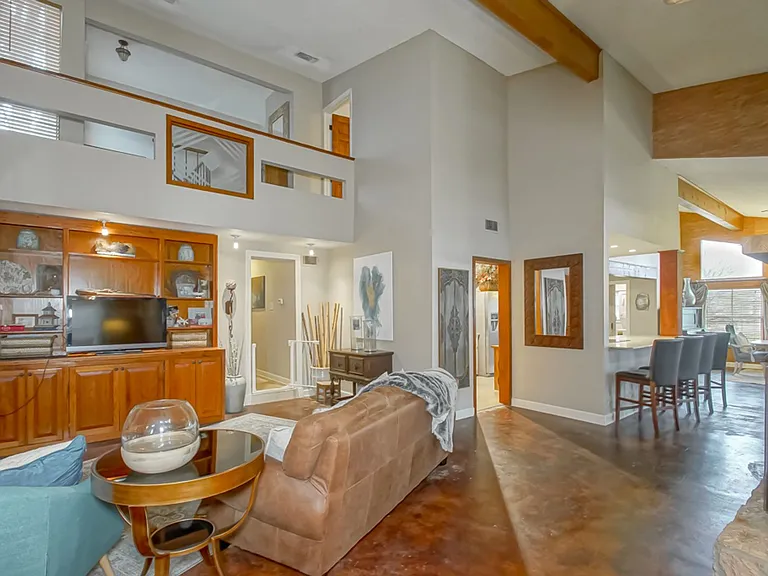 7634 Oakmount Dr — Photo 13