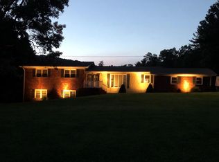 2531 Shingle Gap Rd, Purlear, NC 28651