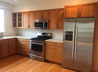 148 Magazine St #1, Cambridge, MA 02139