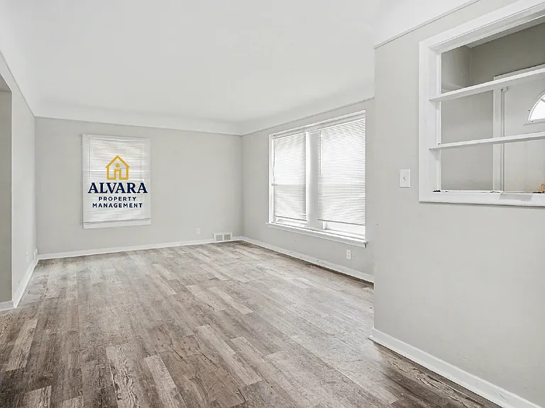 17145 Evergreen Rd — Photo 4